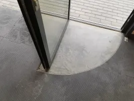 Plastová hladká kuličková puzzle podlahová deska FLOMA RePVC T621P - délka 116 cm, šířka 78 cm, výška 1,2 cm