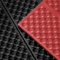 Červená pěnová skládací karimatka NILS CAMP NC1768 - délka 188 cm, šířka 60 cm, výška 2 cm