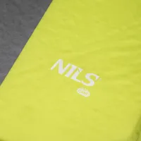 Šedo-zelená samonafukovací karimatka s podhlavníkem NILS CAMP NC4349 - délka 193 cm, šířka 58 cm, výška 3 cm