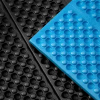 Modrá pěnová skládací karimatka NILS CAMP NC1768 - délka 188 cm, šířka 60 cm, výška 2 cm