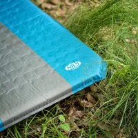 Modrá samonafukovací karimatka NILS CAMP NC4340 - délka 195 cm, šířka 60 cm, výška 5 cm