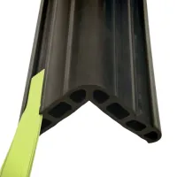 Černá gumová ochrana rohů zdí, stěn FLOMA CP84 - délka 100 cm, šířka 8 x 8 cm, tloušťka 2 cm Černá gumová ochrana rohů zdí, stěn FLOMA CP84 - délka 100 cm, šířka 8 x 8 cm, tloušťka 2 cm
