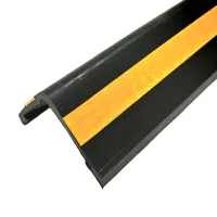 Černo-žlutá gumová ochrana rohů zdí, stěn s ocelovou výstuhou FLOMA WP80 - délka 100 cm, šířka 10 x 10 cm, tloušťka 1 cm