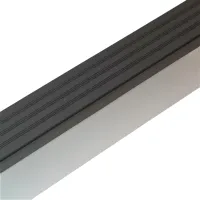 Černá plastová (PVC) protiskluzová schodová hrana F600 - délka 150 cm, šířka 8,2 cm, výška 4,5 cm