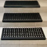 Gumová schodová rohož FLOMA HoneyStep Flap - délka 25 cm, šířka 75 cm, výška 1,6 cm