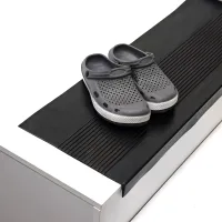 Gumový nášlap na schody FLOMA ST50 - délka 32 cm, šířka 150 cm, výška 0,4 cm