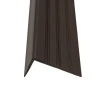 Hnědá plastová (PVC) protiskluzová schodová hrana F545 - délka 150 cm, šířka 8,2 cm, výška 4,5 cm
