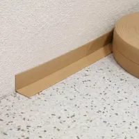 Hnědá plastová (PVC) soklová lišta F872 - délka 40 m, šířka 3 cm, výška 3 cm
