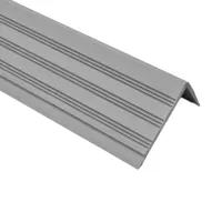 Šedá plastová (PVC) protiskluzová schodová hrana F208 - délka 150 cm, šířka 8,2 cm, výška 4,5 cm