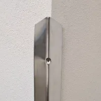 Stříbrná hliníková ochrana rohů zdí, stěn s otvory pro šrouby CP10 - délka 150 cm, šířka 4 x 4 cm, tloušťka 0,1 cm