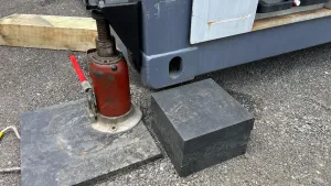 Plastový podkládací blok "4P4P" FLOMA PC10 - délka 47,6 cm, šířka 23,8 cm, výška 5,3 cm