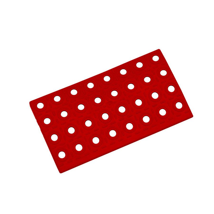 Červený polyethylenový nájezd AvaTile AT-STD - délka 25 cm, šířka 13,7 cm, výška 1,6 cm F
