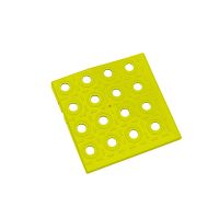 Žlutý plastový PE rohový nájezd AvaTile AT-STD - délka 13,7 cm, šířka 13,7 cm, výška 1,6 cm