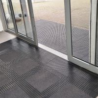 Černá náběhová hrana "samice" MF Safety Ramps D23/C23 - délka 100 cm, šířka 6 cm