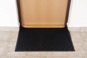 Gumová čisticí vstupní rohož FLOMA Scrapy - délka 60 cm, šířka 90 cm, výška 0,8 cm