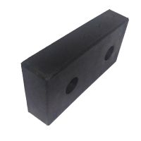 Gumový doraz na rampu s integrovanou ocelovou podložkou FLOMA T50CH - 50 x 25 x 10 cm