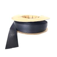 Černá gumová protiskluzová ochranná podložka (pás) pro přepravu zboží FLOMA - délka 60 m, šířka 10 cm a výška 3 mm