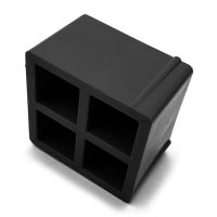 Černý plastový vyznačovací prvek FLOMA ProGrass MAX - délka 9,7 cm, šířka 9,7 cm, výška 5,9 cm