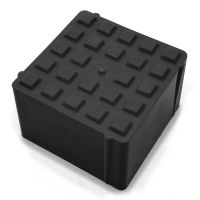 Černý plastový vyznačovací prvek FLOMA ProGrass MAX - délka 9,7 cm, šířka 9,7 cm, výška 5,9 cm