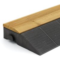 Dřevěný nájezd "samice" pro terasovou dlažbu Linea Combi-Wood - délka 118 cm, šířka 19,5 cm, výška 6,5 cm