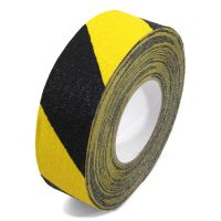 Černo-žlutá korundová protiskluzová páska pro nerovné povrchy FLOMA Conformable Hazard - 18,3 x 5 cm tloušťka 1,1 mm