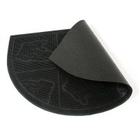 Gumová čistící venkovní půlkruhová vstupní rohož FLOMA Shoes - Squares - délka 40 cm, šířka 60 cm, výška 0,7 cm