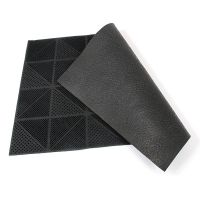 Gumová čistící venkovní vstupní rohož FLOMA Triangles - délka 40 cm, šířka 60 cm, výška 0,7 cm