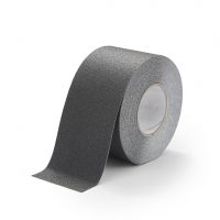 Černá korundová chemicky odolná protiskluzová páska FLOMA Standard Chemical Resistant - 18,3 m x 10 cm a tloušťka 0,7 mm