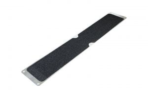 Černá náhradní protiskluzová páska pro hliníkové nášlapy FLOMA Standard - 63,5 x 11,5 cm a tloušťka 0,7 mm