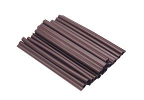 Černo-hnědý plastový plotový úchyt - délka 19 cm