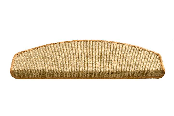 Béžový kobercový půlkruhový nášlap na schody Sisal - délka 17 cm, šířka 56 cm