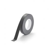Černá plastová voděodolná protiskluzová páska FLOMA Resilient Standard - 18,3 m x 2,5 cm a tloušťka 1 mm