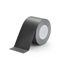 Černá plastová voděodolná protiskluzová páska FLOMA Resilient Standard - 18,3 m x 10 cm a tloušťka 1 mm