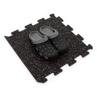 Černo-bílo-červená gumová podlahová deska (puzzle - okraj) FLOMA FitFlo SF1050 - délka 47,8 cm, šířka 47,8 cm, výška 0,8 cm