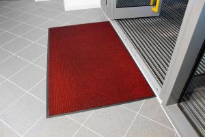 Červená textilní vstupní rohož - délka 90 cm, šířka 150 cm, výška 0,6 cm F