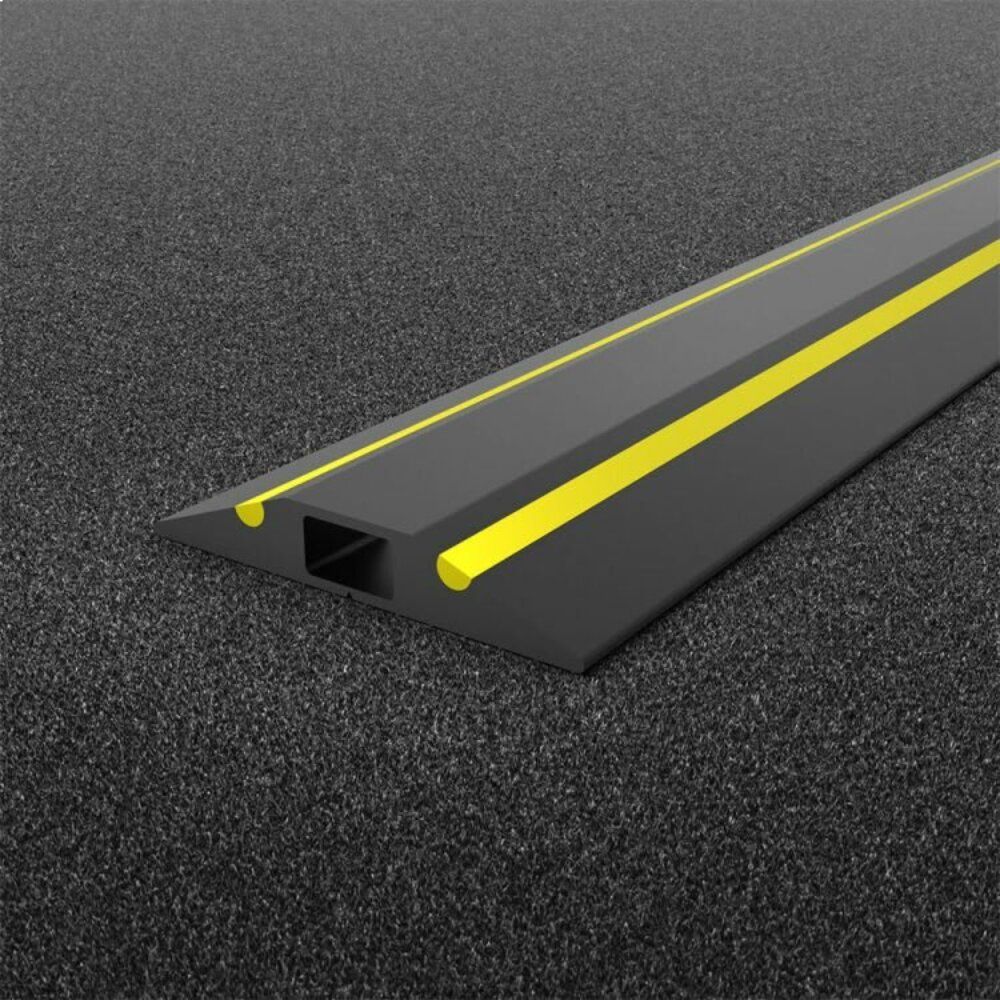 Černo-žlutý plastový kabelový most - délka 300 cm, šířka 6,8 cm, výška 1,1 cm