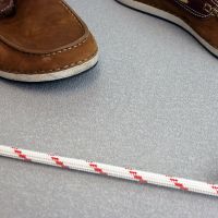 Šedá korundová voděodolná protiskluzová podlahová páska FLOMA Marine - délka 18,3 m, šířka 5 cm, tloušťka 1 mm