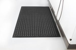 Černá protiskluzová rohož do kuchyně - délka 153 cm, šířka 92 cm, výška 0,9 cm F