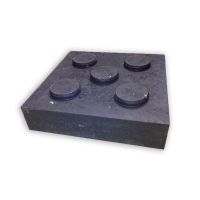 Černá plastová podkládací kostka "5 čepů" FLOMA RePVC - délka 23,8 cm, šířka 23,8 cm, výška 5,3 cm