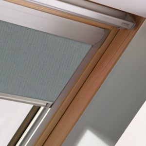 Roleta zatemňující do střešního okna 55x118 cm, ŠEDÁ, ukončení ALU Keylite