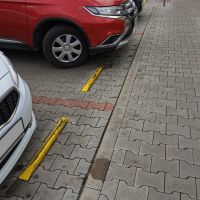 Černý plastový parkovací doraz Carstop - délka 78 cm, šířka 10 cm, výška 6 cm