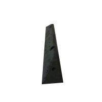 Černý plastový parkovací doraz CarStop - délka 78 cm, šířka 10 cm, výška 6 cm