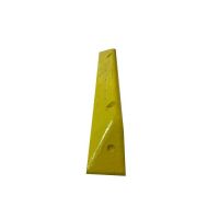 Žlutý plastový parkovací doraz CarStop - délka 78 cm, šířka 10 cm, výška 6 cm