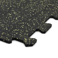 Černo-žlutá gumová modulová puzzle dlažba (okraj) FLOMA FitFlo SF1050 - délka 100 cm, šířka 100 cm a výška 0,8 cm