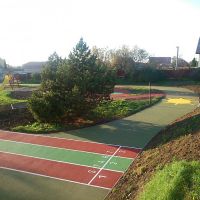 Červená hladká podlahová guma (deska) FLOMA SportFlo S850 - délka 100 cm, šířka 100 cm a výška 1,5 cm