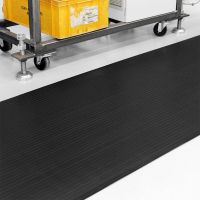 Černá rýhovaná protiskluzová průmyslová rohož COBARIB WIDE - délka 10 m, šířka 120 cm, výška 0,6 cm