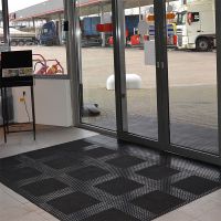 Černá náběhová hrana "samice" MF Safety Ramps D12/C12 Nitrile - délka 100 cm a šířka 6 cm