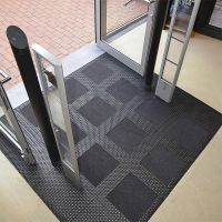Černá náběhová hrana "samice" MF Safety Ramps D12/C12 Nitrile - délka 100 cm a šířka 6 cm