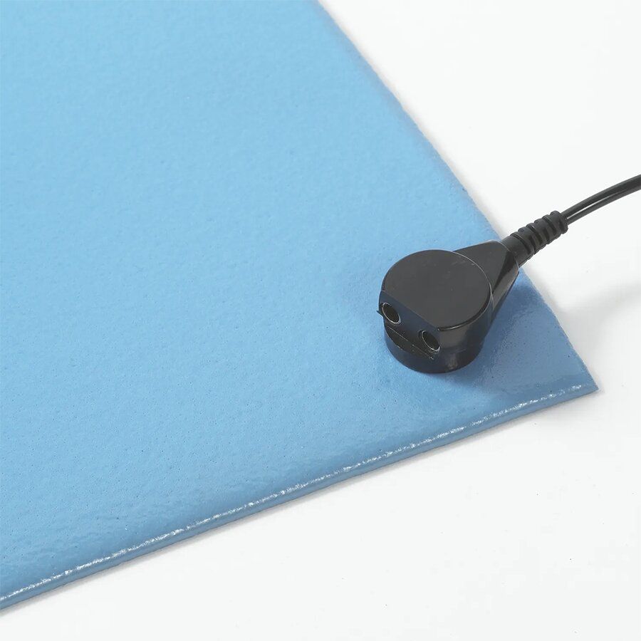 Modrá průmyslová protiskluzová antistatická ESD jednovrstvá rohož - délka 12,2 m, šířka 76 cm, výška 0,64 cm