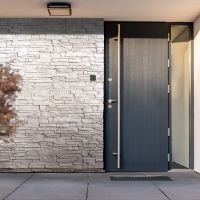 Vzorek - Kamenný obklad FASAD bílý 530x145x25 mm Beton (1 ks) Steinblau